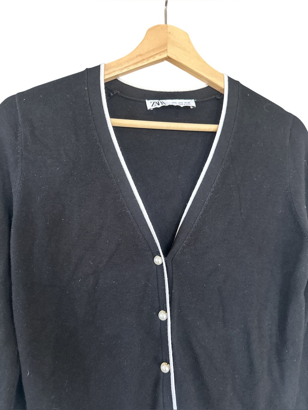 Zara Contrasting Pearl Button Knit Cardigan Sweater in Black - Picture 7 of 11